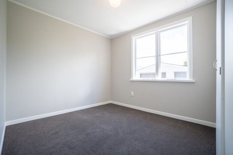 Photo of property in 655 Featherston Street, Roslyn, Palmerston North, 4414