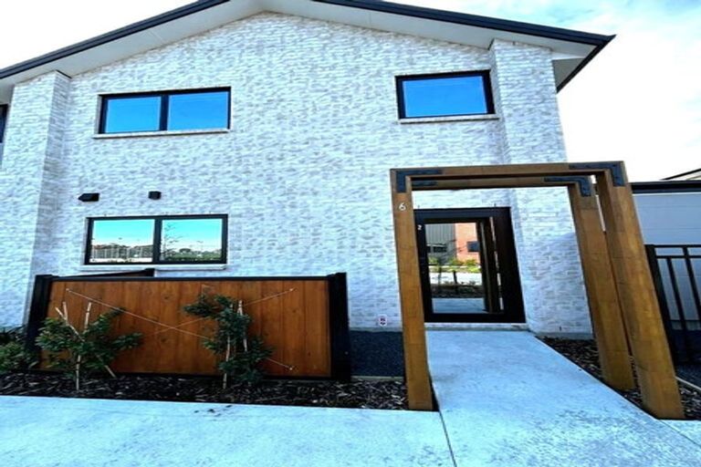 Photo of property in 2/6 Matata Place, Dallington, Christchurch, 8061