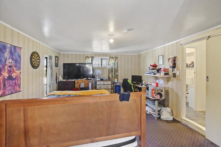 Photo of property in 10 Valencia Place, Manurewa, Auckland, 2102