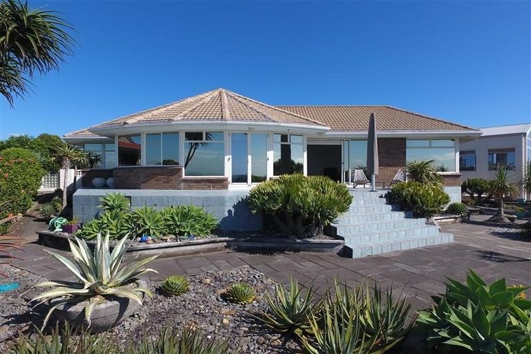 Photo of property in 16b Motukari Place, Onaero, Waitara, 4383