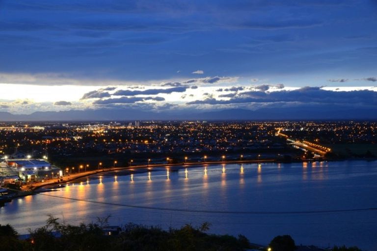 Photo of property in 31 Marama Crescent, Mount Pleasant, Christchurch, 8081