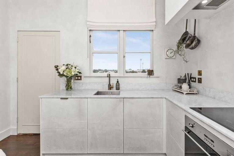 Photo of property in 541c Marine Parade, Napier South, Napier, 4110