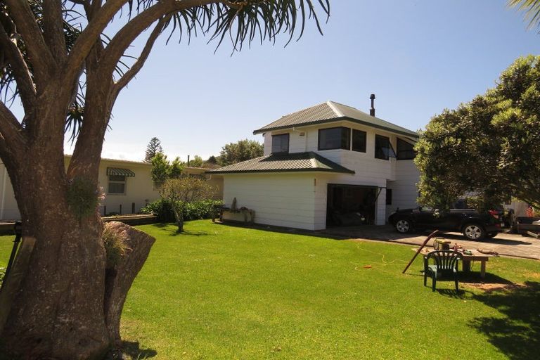 Photo of property in 14 Lochiel Street, Mahia, Nuhaka, 4198