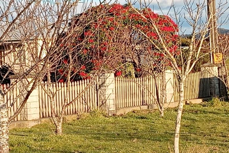 Photo of property in 5 Papatotara Road, Tuatapere, 9620