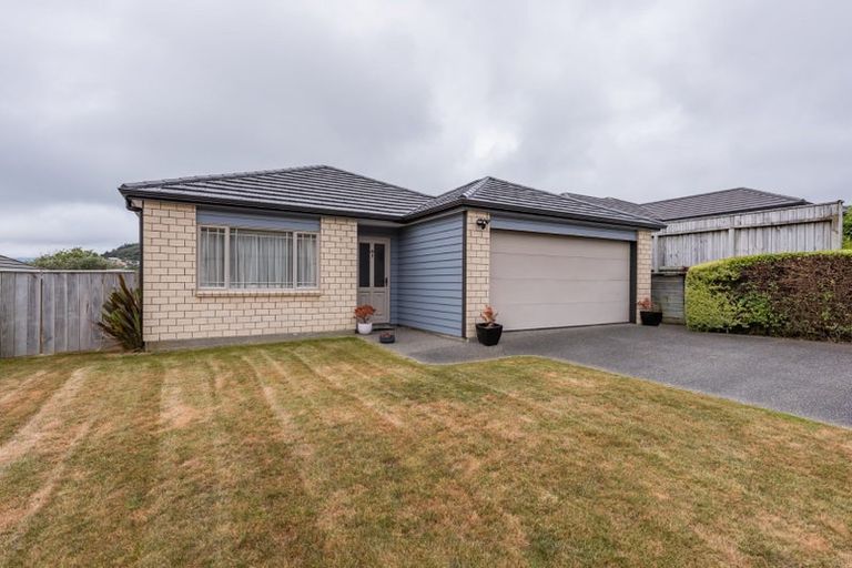 Photo of property in 35 Staithes Drive North, Whitby, Porirua, 5024