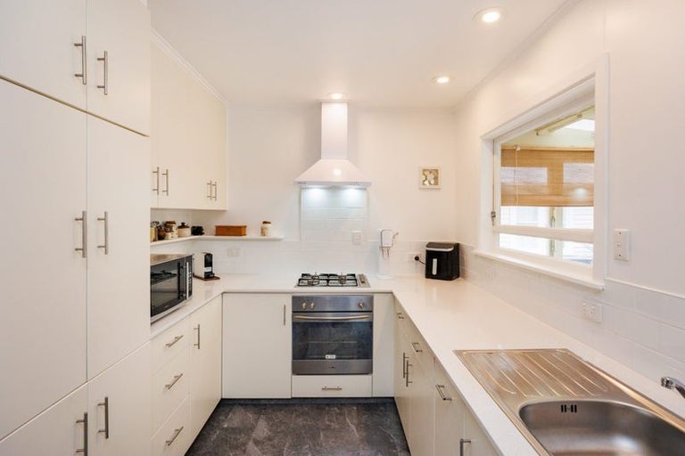 Photo of property in 11 Tararua Terrace, Cloverlea, Palmerston North, 4412