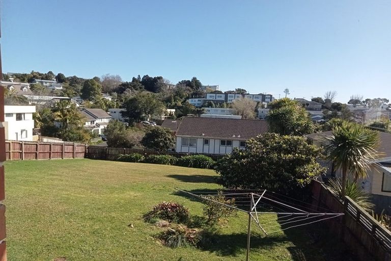 Photo of property in 26 Eastglen Road, Glen Eden, Auckland, 0602