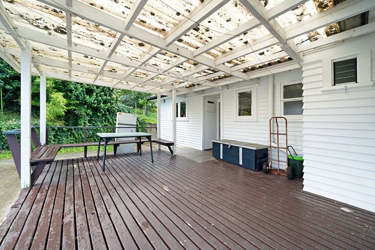 Photo of property in 27 Kohekohe Street, New Lynn, Auckland, 0600