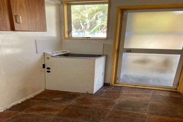 Photo of property in 3/3 Etherton Drive, Weymouth, Auckland, 2103