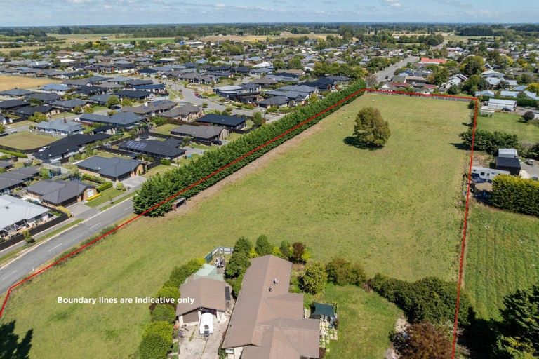 Photo of property in 90 Gladstone Road, Woodend, 7610