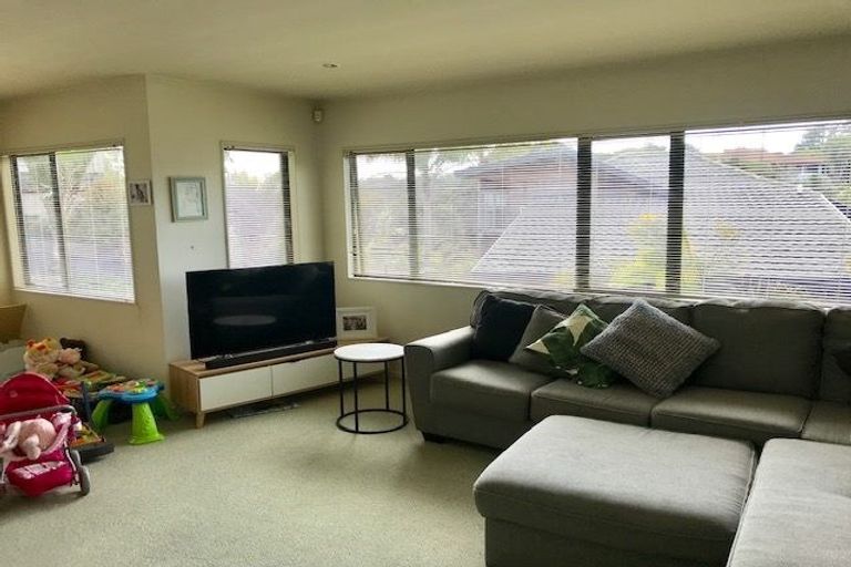 Photo of property in 1/29 John Court Street, Birkenhead, Auckland, 0626