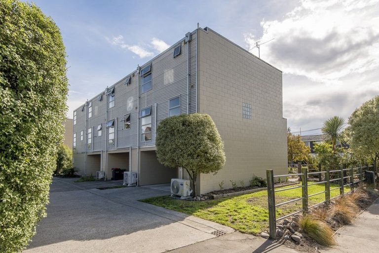 Photo of property in 160 Purchas Street, Edgeware, Christchurch, 8013