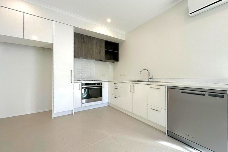 Photo of property in 64 Rangihina Road, Hobsonville, Auckland, 0616