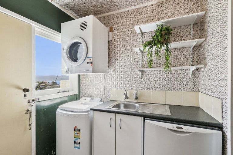 Photo of property in 67 Wadestown Road, Wadestown, Wellington, 6012