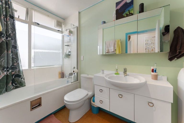 Photo of property in 23 Rangitane Street, Maupuia, Wellington, 6022