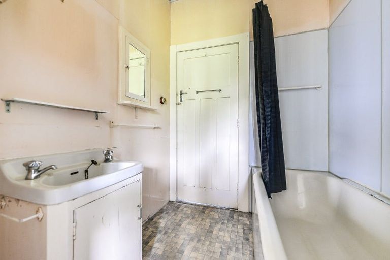 Photo of property in 96 Lake Road, Frankton, Hamilton, 3204