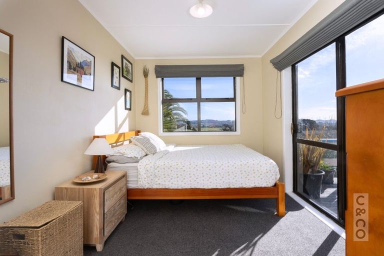 Photo of property in 67 Garfield Road, Helensville, 0800