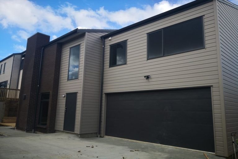 Photo of property in 22c Dallinghoe Crescent, Milford, Auckland, 0620