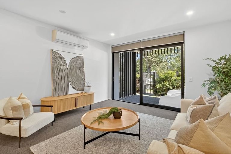 Photo of property in 2/34 Cranmer Square, Christchurch Central, Christchurch, 8013