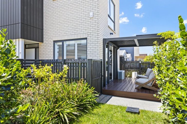 Photo of property in 37 David Carnegie Road, Hobsonville, Auckland, 0616