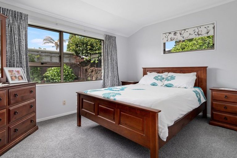 Photo of property in 17 Endeavour Avenue, Welcome Bay, Tauranga, 3112