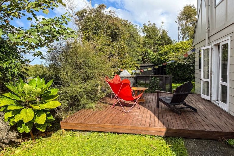 Photo of property in 264c Grounsell Crescent, Belmont, Lower Hutt, 5010