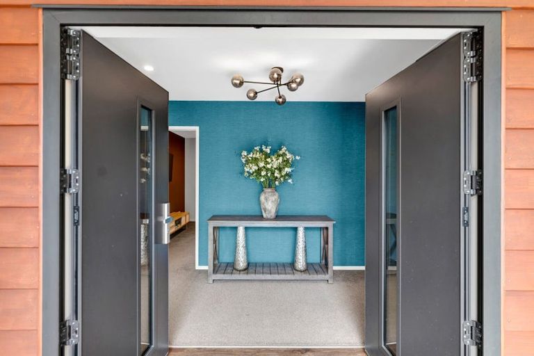 Photo of property in 12 Kotare Drive, Waiwhakaiho, New Plymouth, 4312