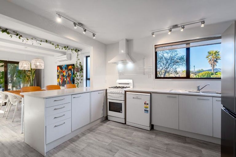 Photo of property in 19 Yellowstone Crescent, Burwood, Christchurch, 8083