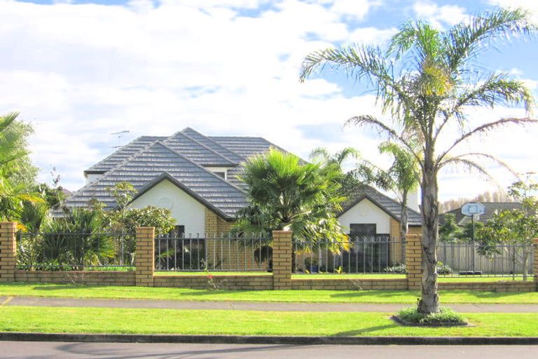 Photo of property in 27 Anaheim Boulevard, Shamrock Park, Auckland, 2016