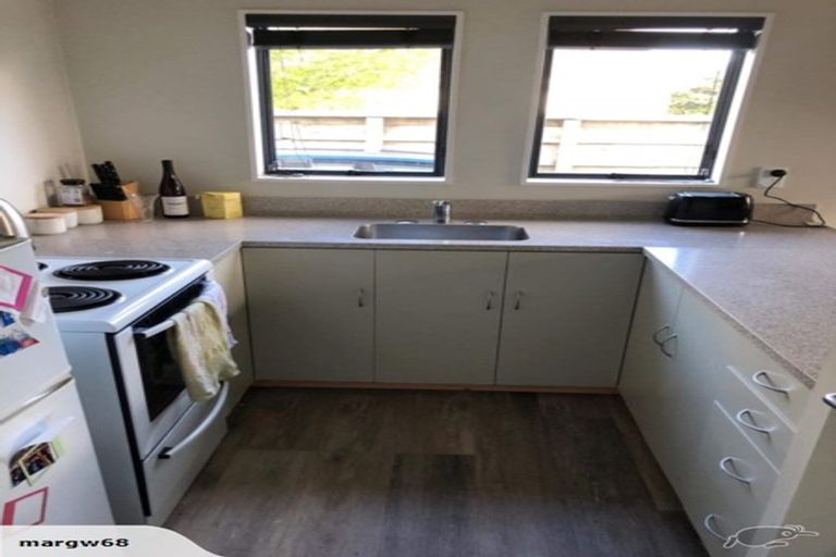 Photo of property in 1/72 Waiwhetu Road, Waiwhetu, Lower Hutt, 5010