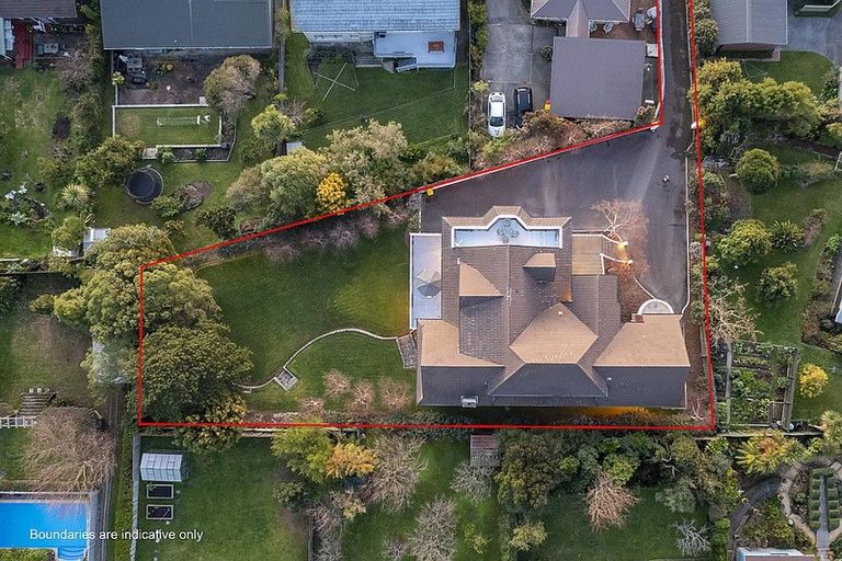 Photo of property in 105 Winara Avenue, Waikanae, 5036