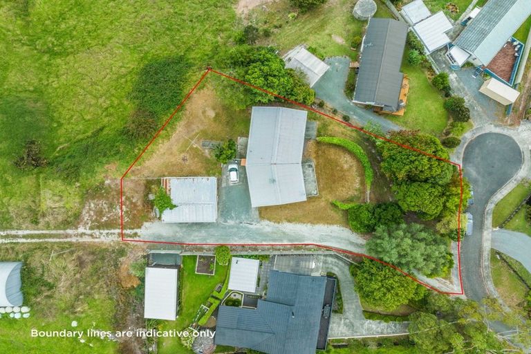 Photo of property in 7 Skelton Crescent, Paparoa, 0571