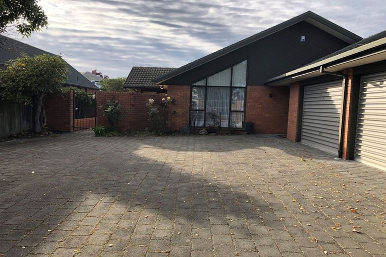 Photo of property in 22 Apsley Drive, Russley, Christchurch, 8042