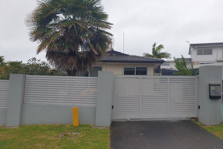 Photo of property in 5 Ponui Place, Mairangi Bay, Auckland, 0630