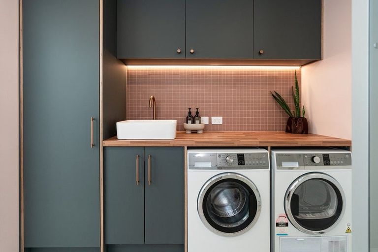 Photo of property in 18 Lawrence Street, Newtown, Wellington, 6021