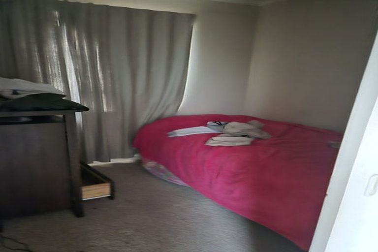 Photo of property in 48 Taikata Road, Te Atatu Peninsula, Auckland, 0610