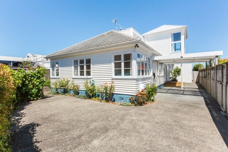Photo of property in 20a Steyne Avenue, Plimmerton, Porirua, 5026