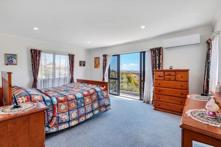 Photo of property in 2 Alcove Place, Totara Heights, Auckland, 2105