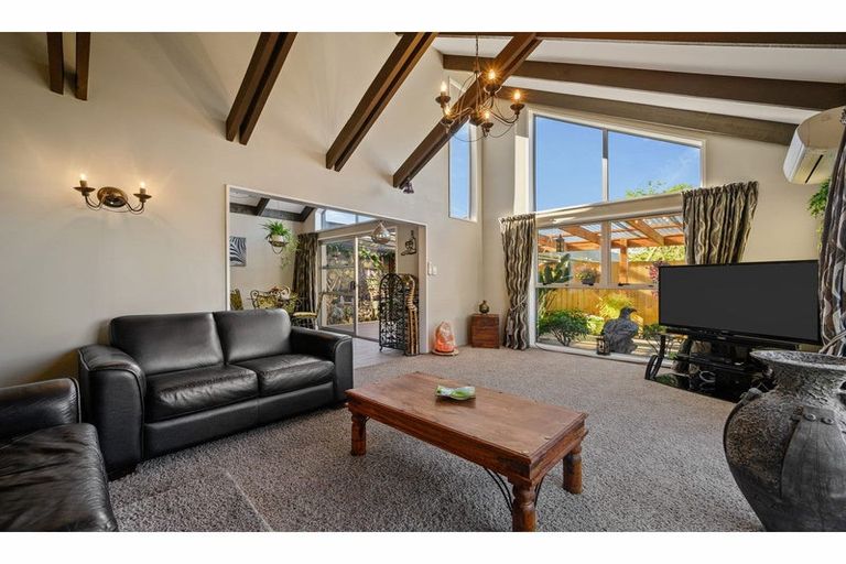 Photo of property in 1/7 Glenys Place, Broomfield, Christchurch, 8042