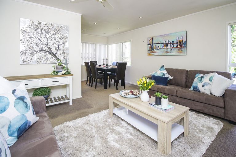 Photo of property in 24 Beauchamp Drive, Massey, Auckland, 0614