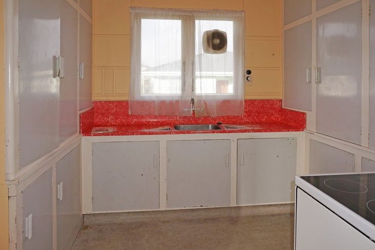 Photo of property in 28 York Street, Strathern, Invercargill, 9812