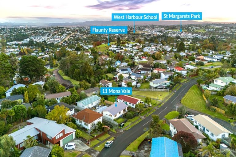 Photo of property in 11 Mona Vale, West Harbour, Auckland, 0618