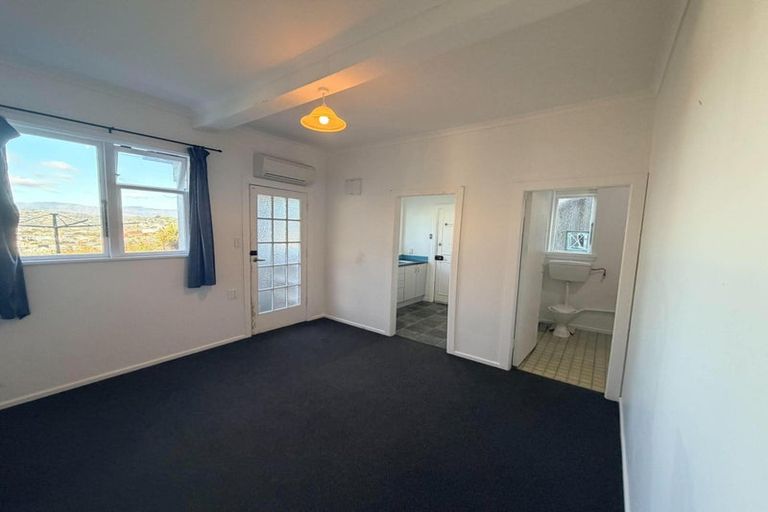 Photo of property in 69 Duncan Terrace, Kilbirnie, Wellington, 6022
