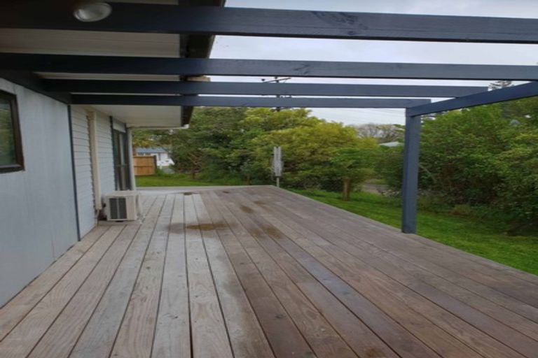 Photo of property in 130a Awaroa Road, Helensville, 0800