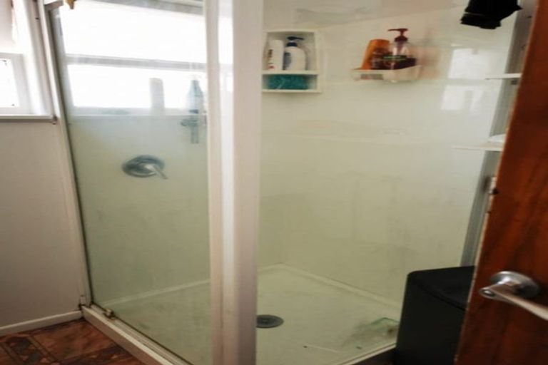 Photo of property in 2/430 Mount Albert Road, Mount Roskill, Auckland, 1041