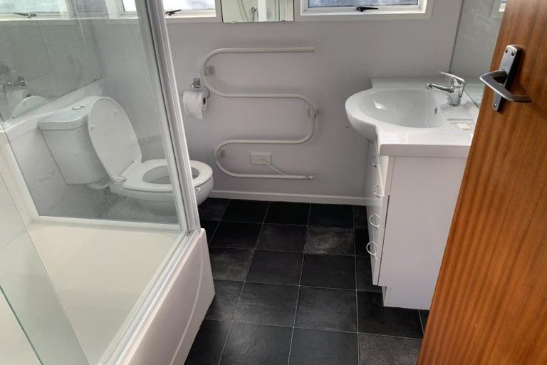 Photo of property in 2 Aiken Road, Saint Johns Hill, Whanganui, 4501