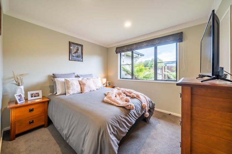 Photo of property in 9 Colin Guppy Crescent, Riverstone Terraces, Upper Hutt, 5018