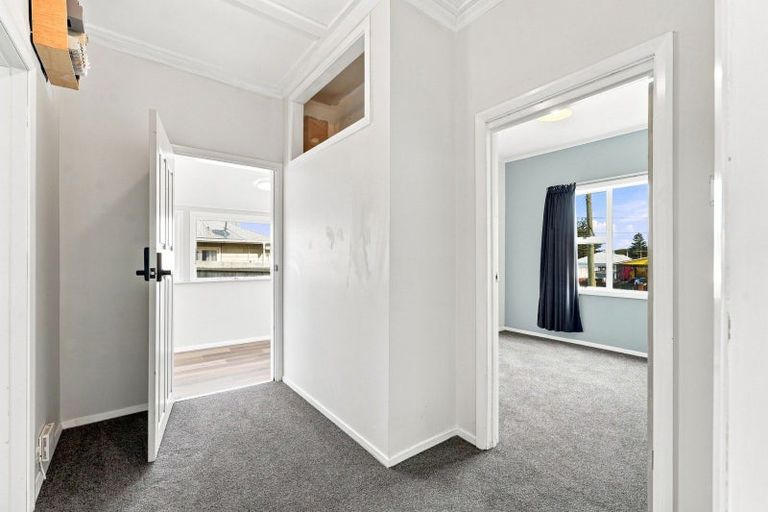 Photo of property in 28 Aotea Street, Castlecliff, Whanganui, 4501