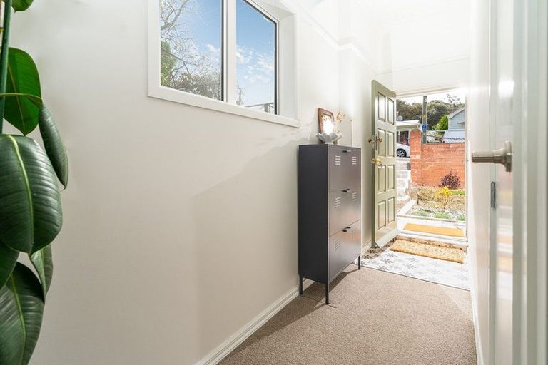 Photo of property in 15 Duppa Street, Berhampore, Wellington, 6023