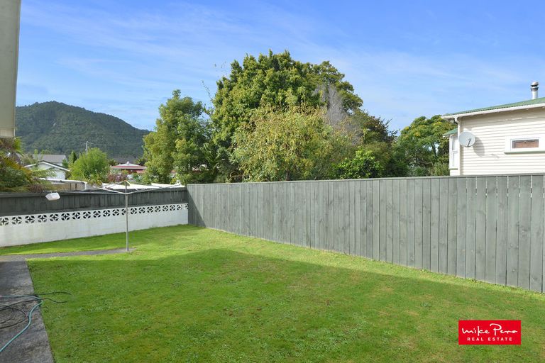 Photo of property in 12 Graham Street, One Tree Point, 0118